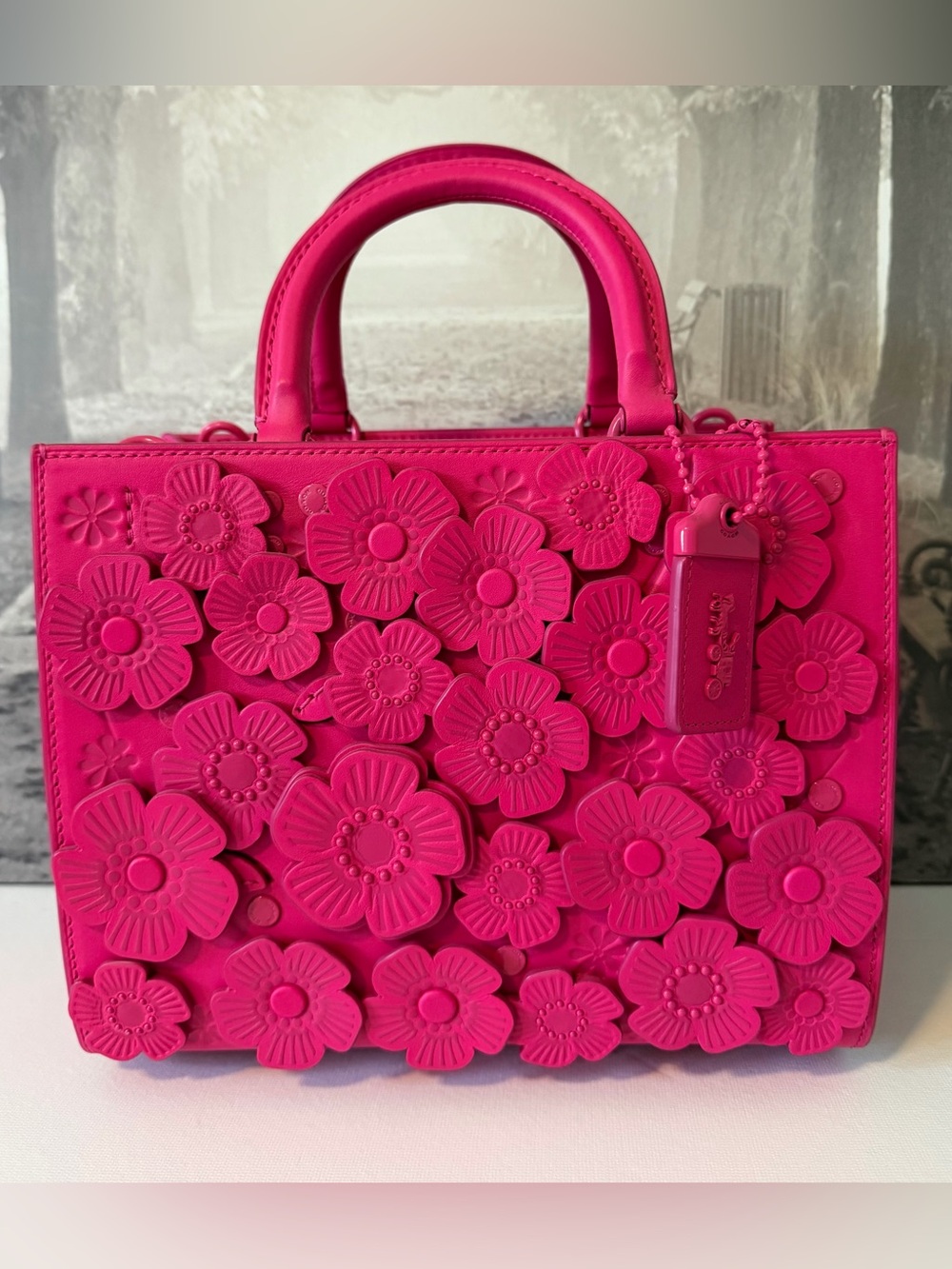 NWT Coach Tea Rose Rogue 25 Shoulder Bag Glovetanned Leather Dragonfruit CU053